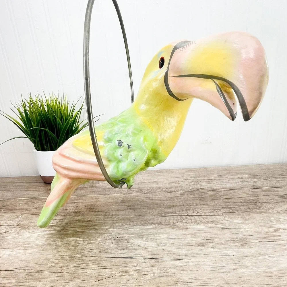 VTG Toucan‎ Parrot Hand-Painted Signed Sculpture Paper Mache Bustamante Style